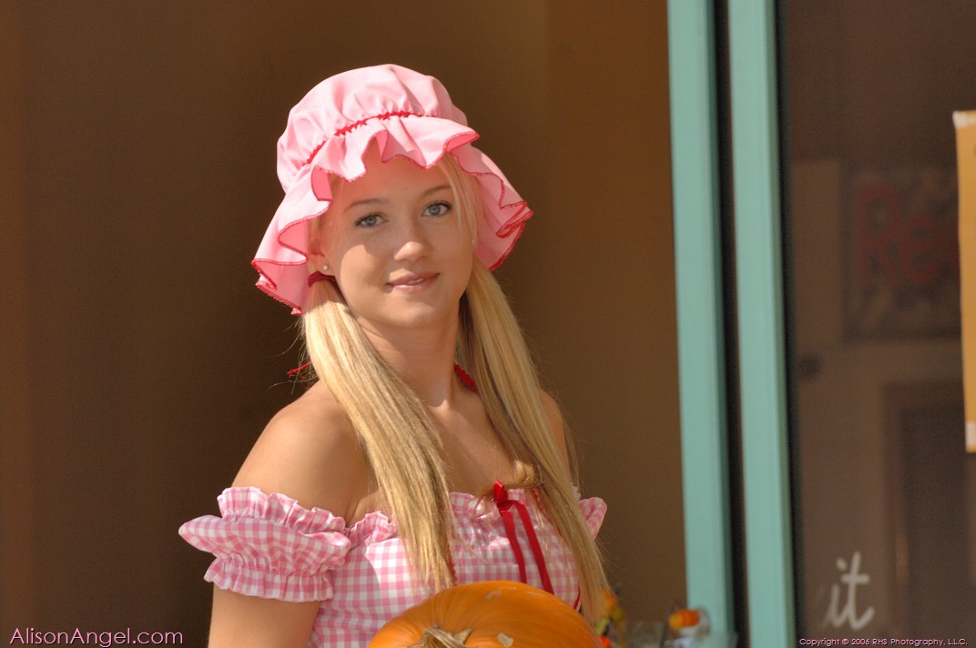 Strawberry Shortcake2 &raquo; Alison Angel Free Nude Pictures