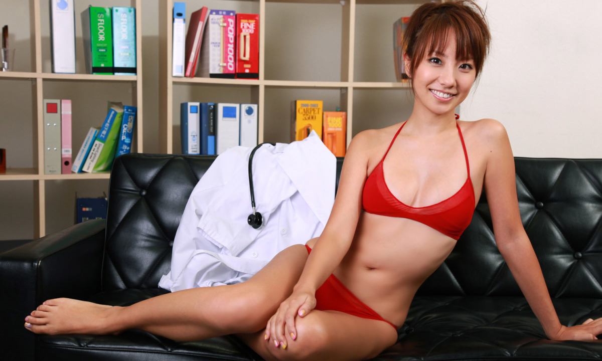Doctor On Duty » All Gravure Free Nude Pictures