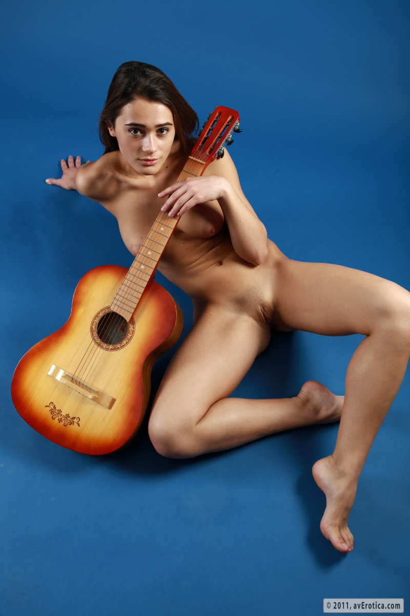 Guitar » Av Erotica Free Nude Pictures