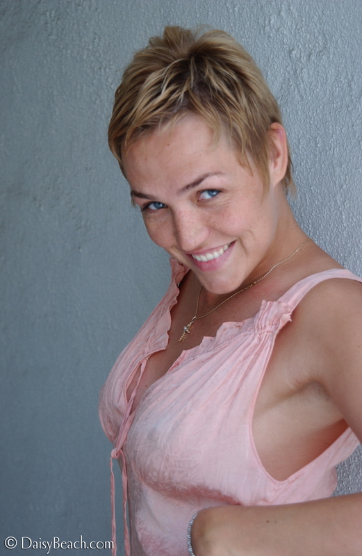 Diamond Eyes &raquo; Lora &raquo; Daisy Beach &raquo; Free Nude Pictures @ Bravo Erotica Free Nude Pictures