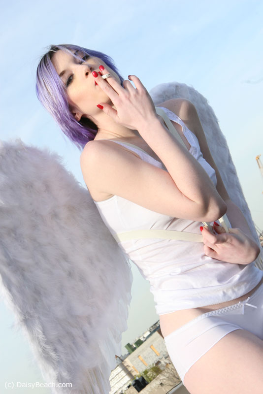 Angel Cake » Daisy Beach Free Nude Pictures