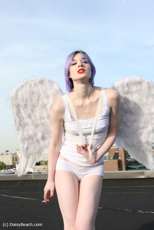 Angel Cake » Daisy Beach Free Nude Pictures
