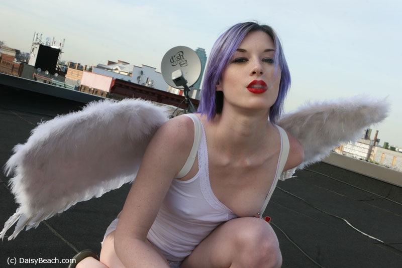 Angel Cake » Daisy Beach Free Nude Pictures