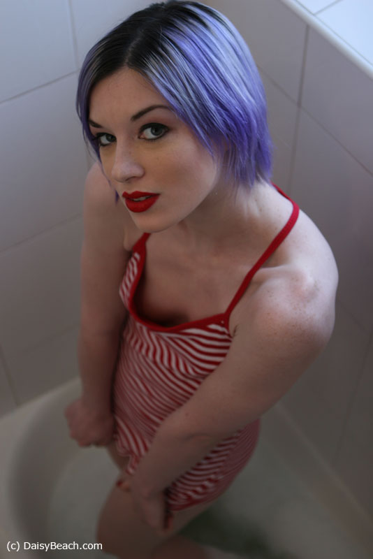 Extreme Seduction » Daisy Beach Free Nude Pictures