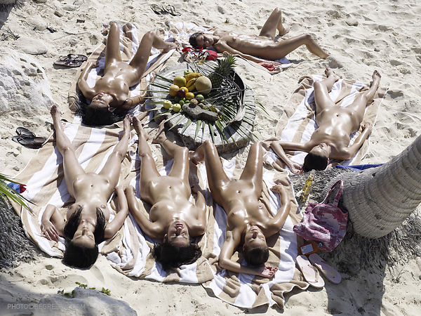 Picnic In Mexico Part 2 &raquo; Anna S and Brigi Melissa and Muriel Suzie and Suzie Carina Hegre &raquo; Hegre &raquo; Free Nude Pictures @ Bravo Erotica Free Nude Pictures