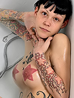 Go to In Bathtub Free Pictures Gallerie