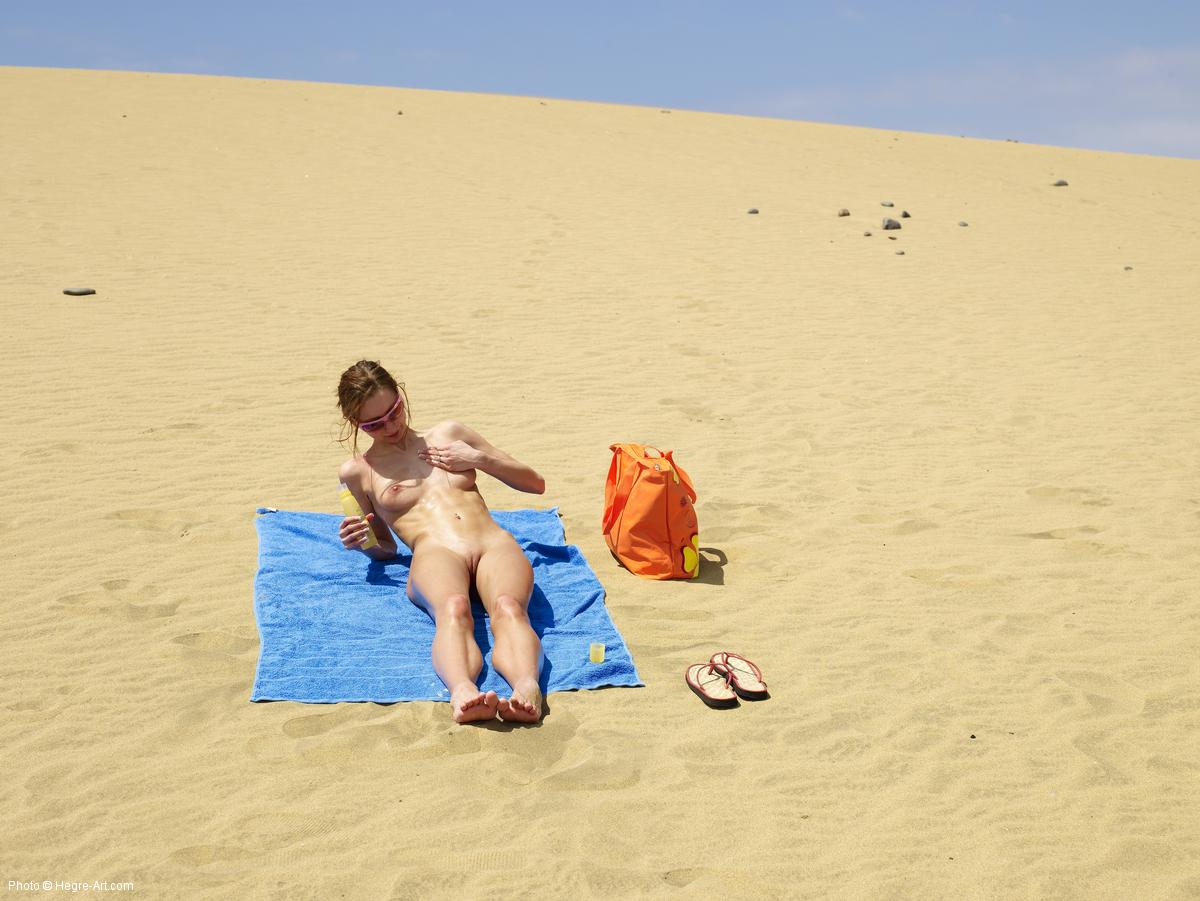 On The Beach &raquo; Hegre Free Nude Pictures
