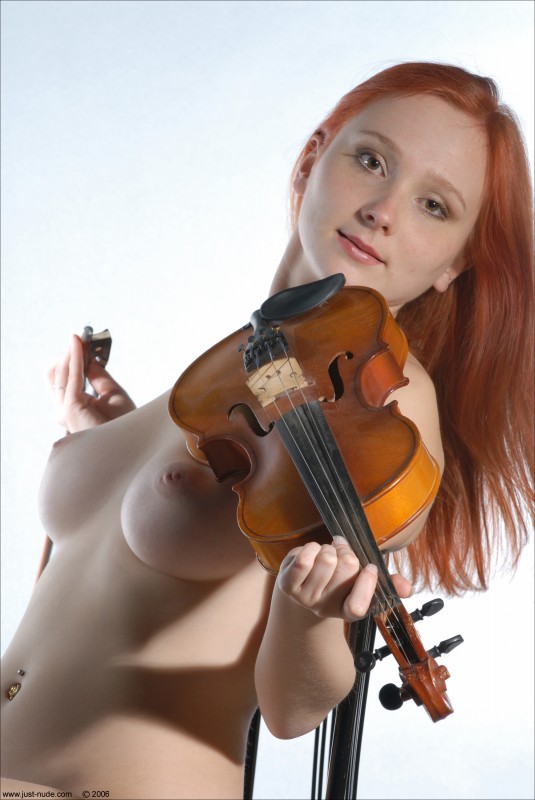 Violinist » Just Nude Free Nude Pictures