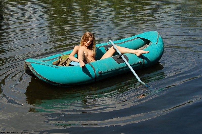 Runaway » Just Nude Free Nude Pictures