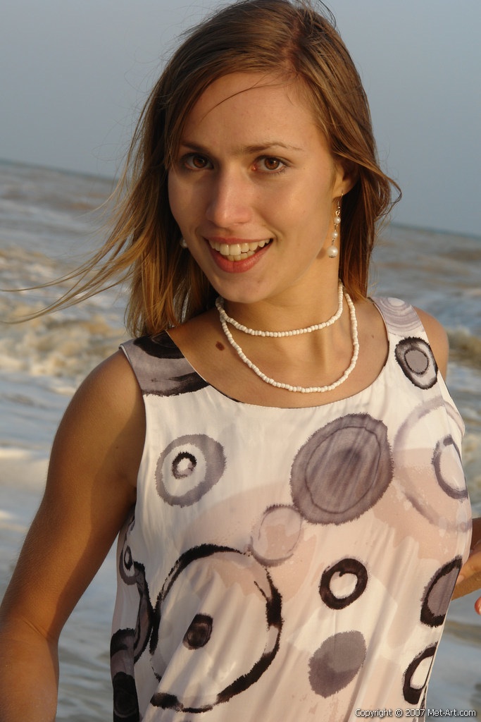 Smiling &raquo; Met Art Free Nude Pictures