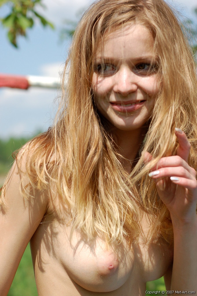 Temillia &raquo; Met Art Free Nude Pictures